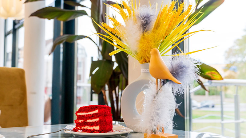 آیا گل های مصنوعی چسبناک هستند؟ یک فرو رفتن عمیق در روند طراحی