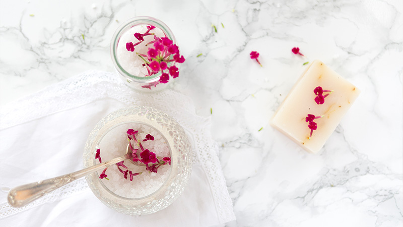 Selecting the Best Way to Wash Artificial Flowers