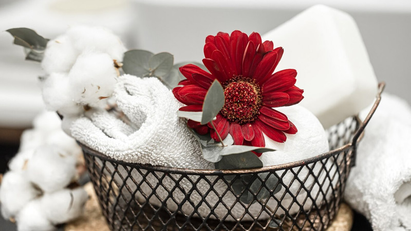 Flower-Filled Bath Tray