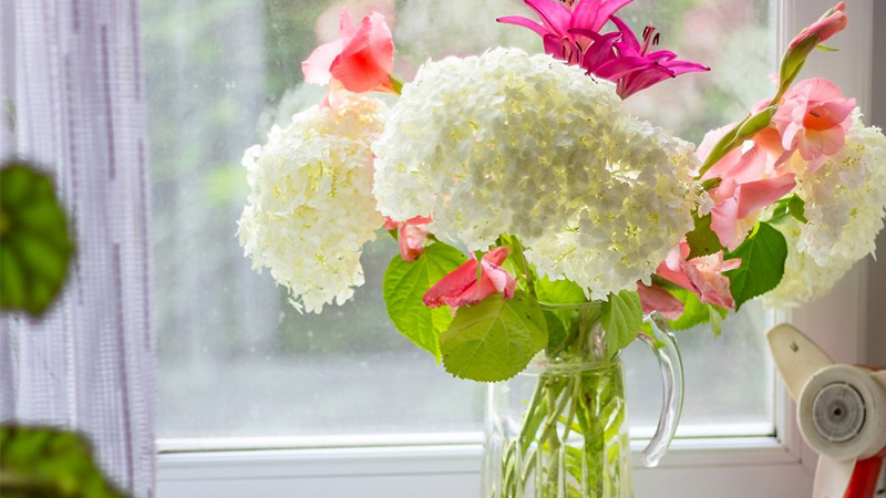 winter flower arrangements artificial